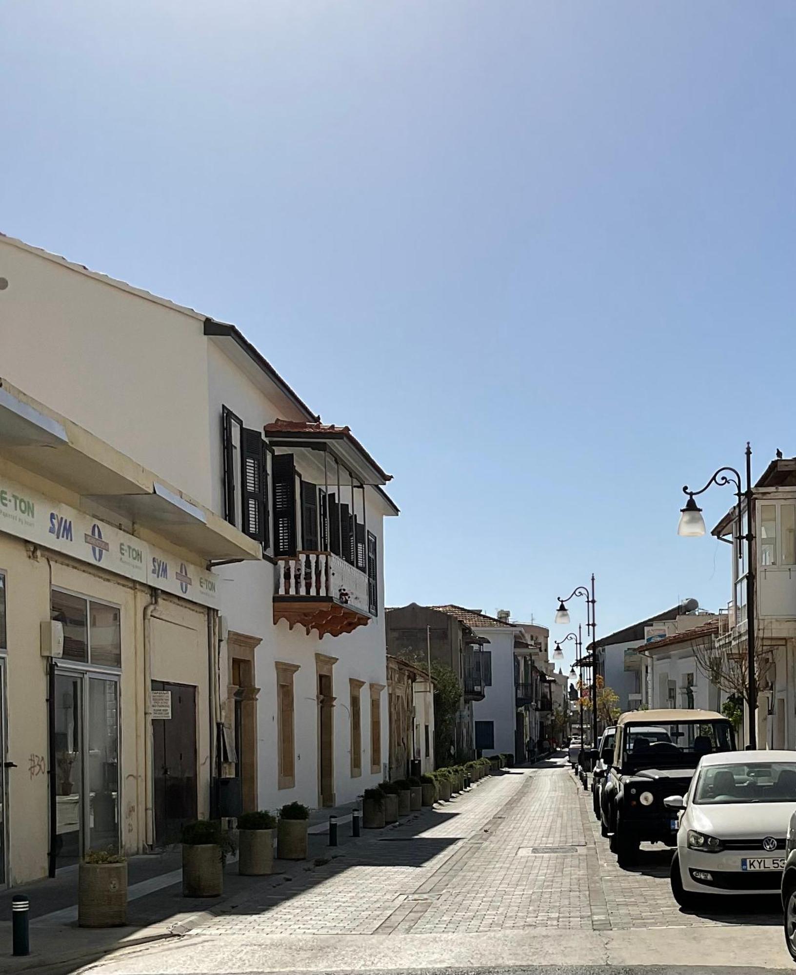 Le Voyageur Apartment Larnaca Luaran gambar