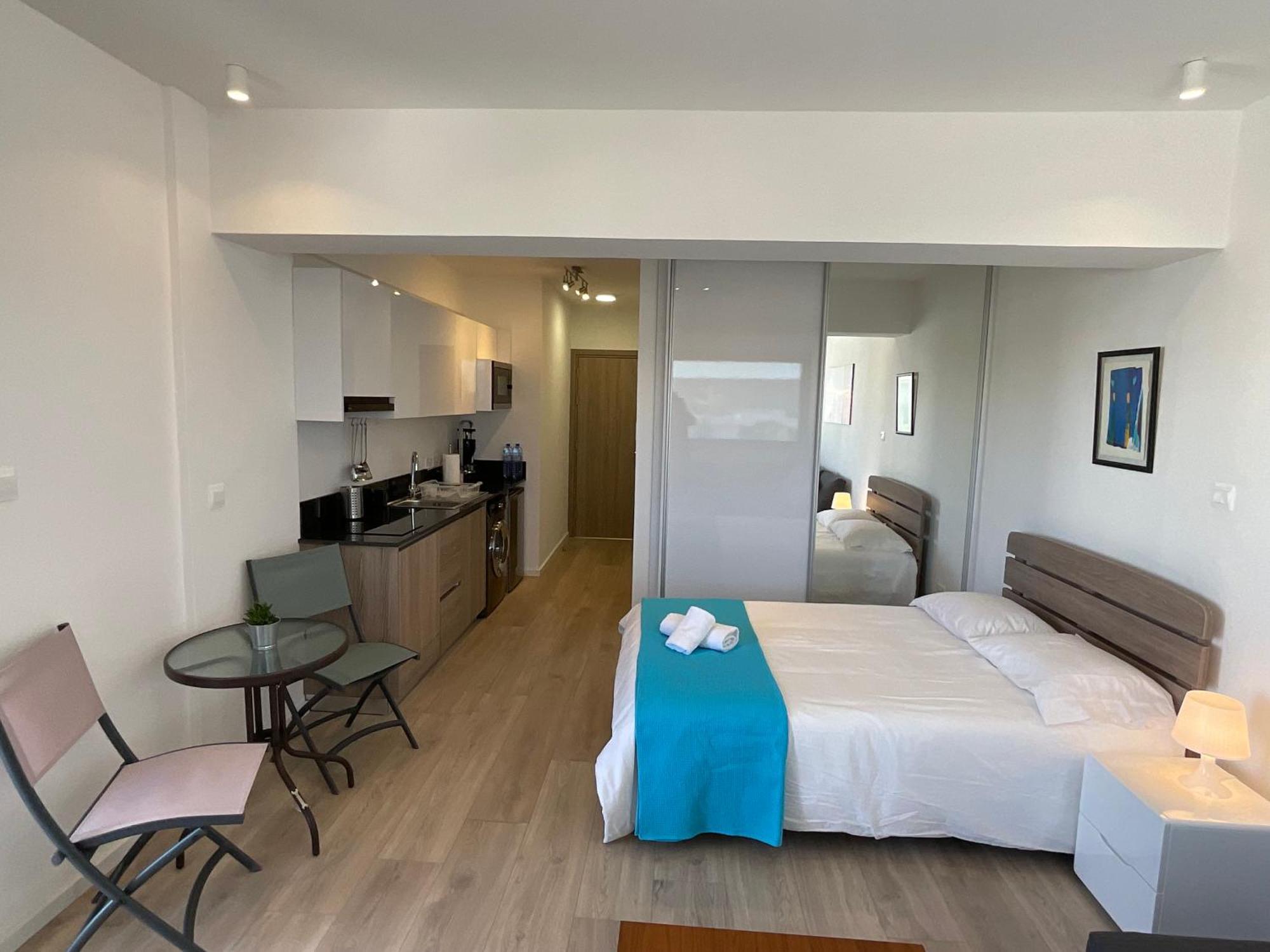 Le Voyageur Apartment Larnaca Luaran gambar
