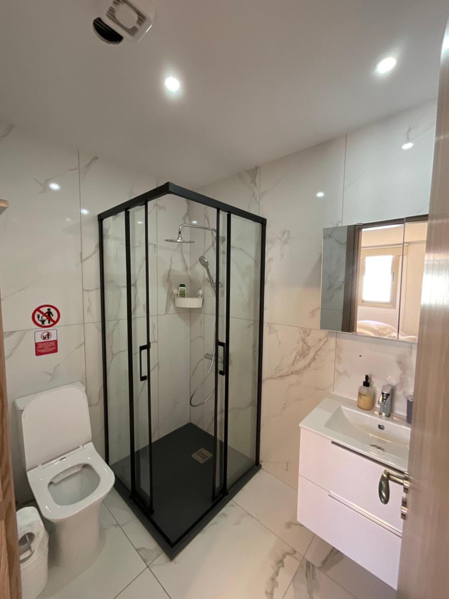 Le Voyageur Apartment Larnaca Luaran gambar