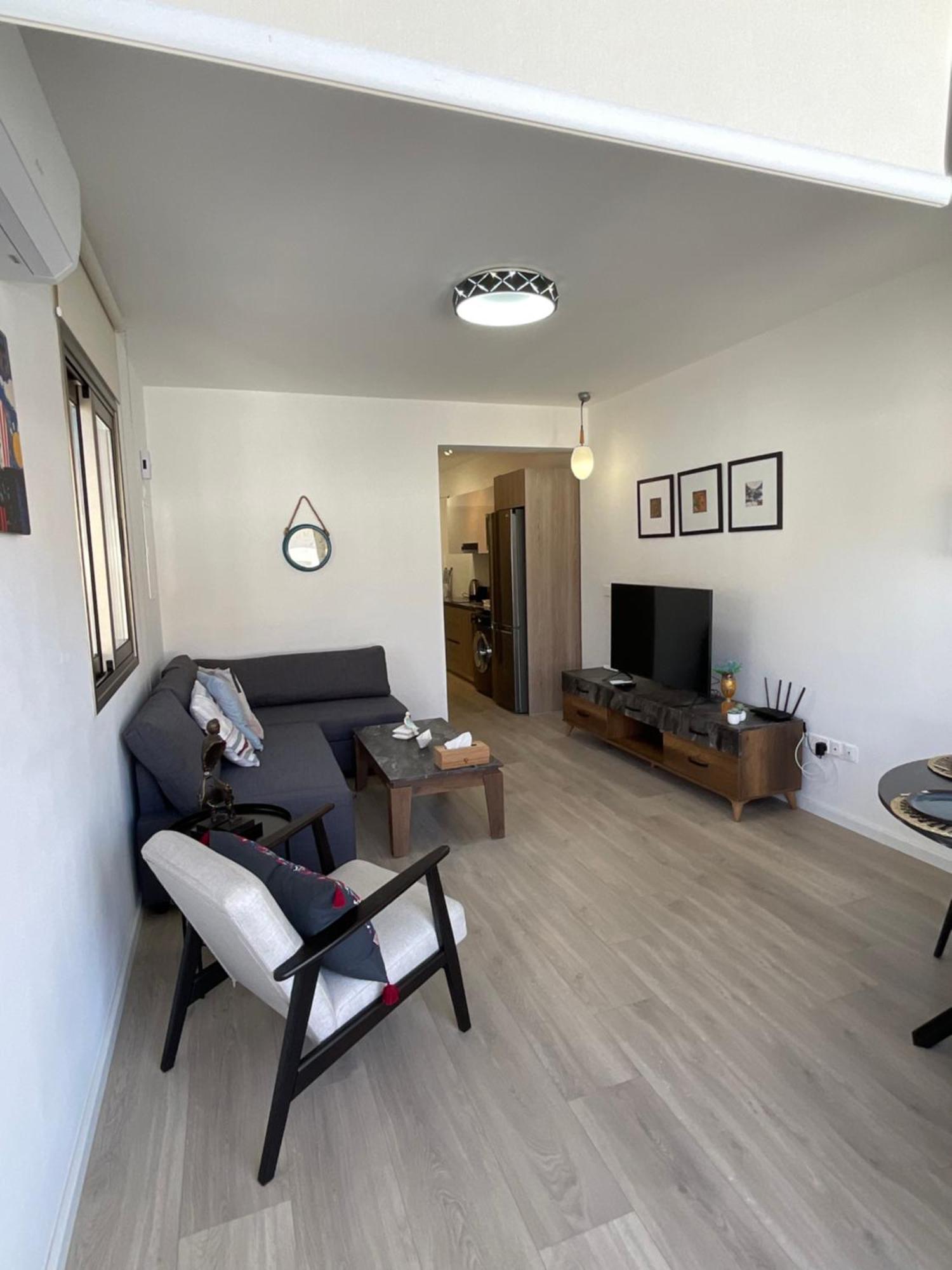Le Voyageur Apartment Larnaca Luaran gambar