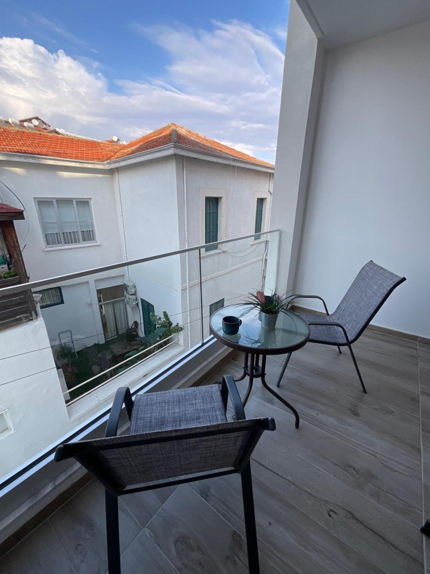 Le Voyageur Apartment Larnaca Luaran gambar