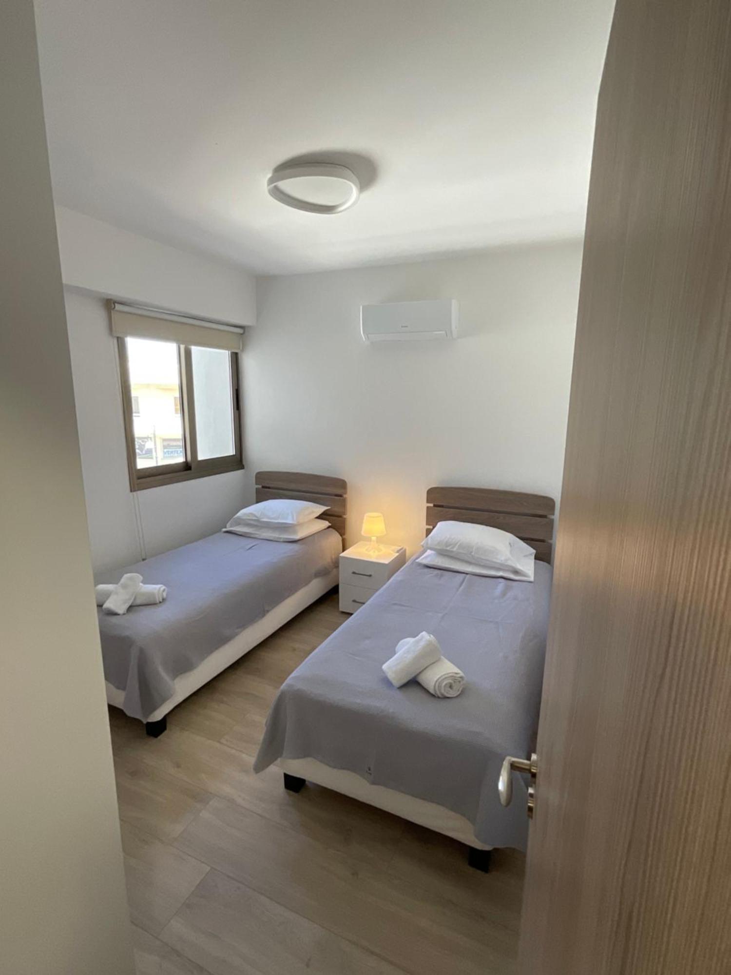Le Voyageur Apartment Larnaca Luaran gambar