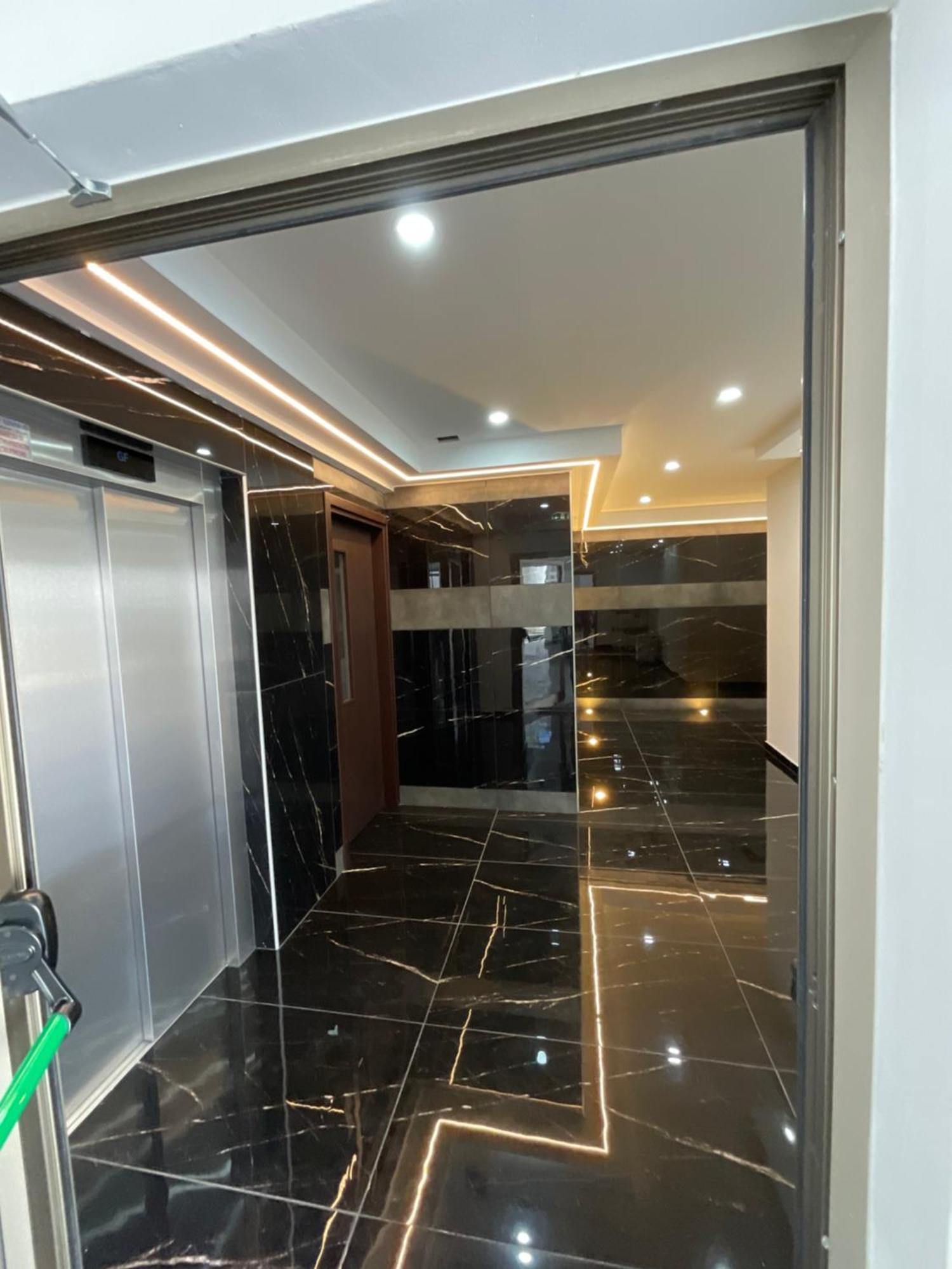 Le Voyageur Apartment Larnaca Luaran gambar
