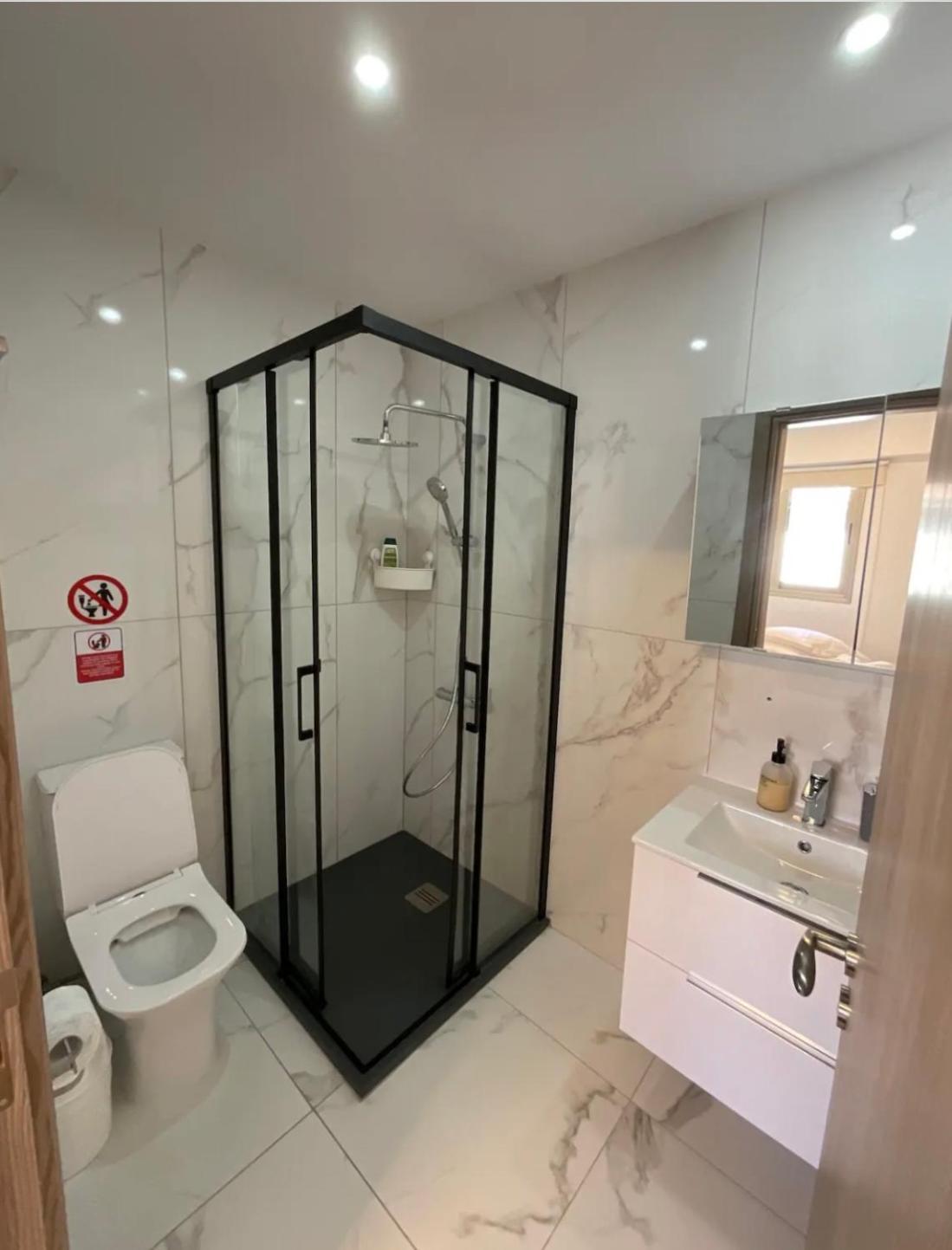 Le Voyageur Apartment Larnaca Luaran gambar