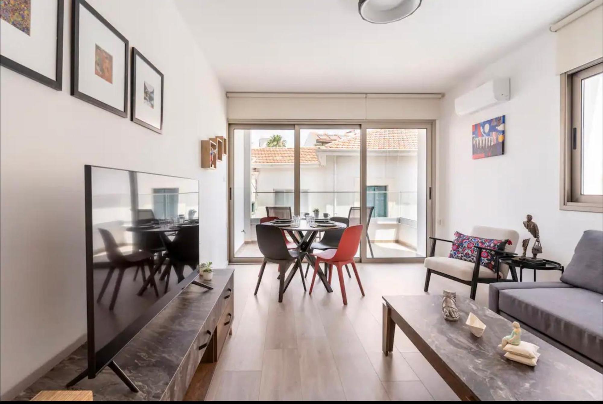 Le Voyageur Apartment Larnaca Luaran gambar